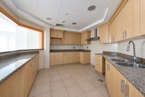 Large 3BR | Palm Jumeirah | Al Habool-9