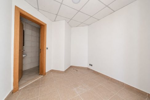 Spacious 3BR | Shoreline Apartments | Al Hamri-10