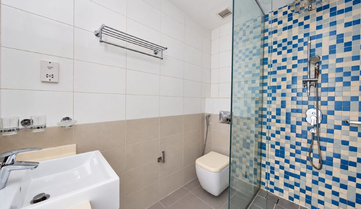 Spacious 1BR | Sea View | Azure Residences-10