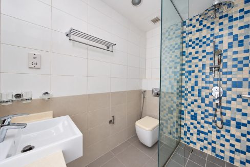 Spacious 1BR | Sea View | Azure Residences-10